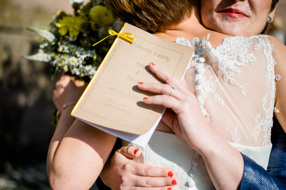 Gold Gelbe Herbsthochzeit Yellow Theme Wedding Barnwedding 27