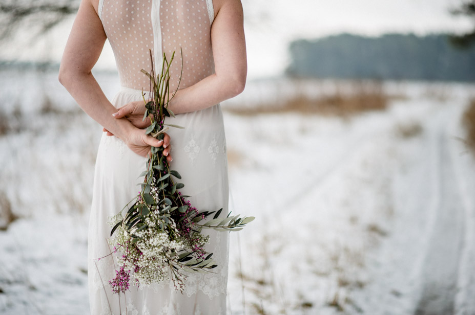 Brautportraits Im Schnee Winterhochzeit Styled Shoot Spiegelhof Fotografie Ansbach Nuernberg 13