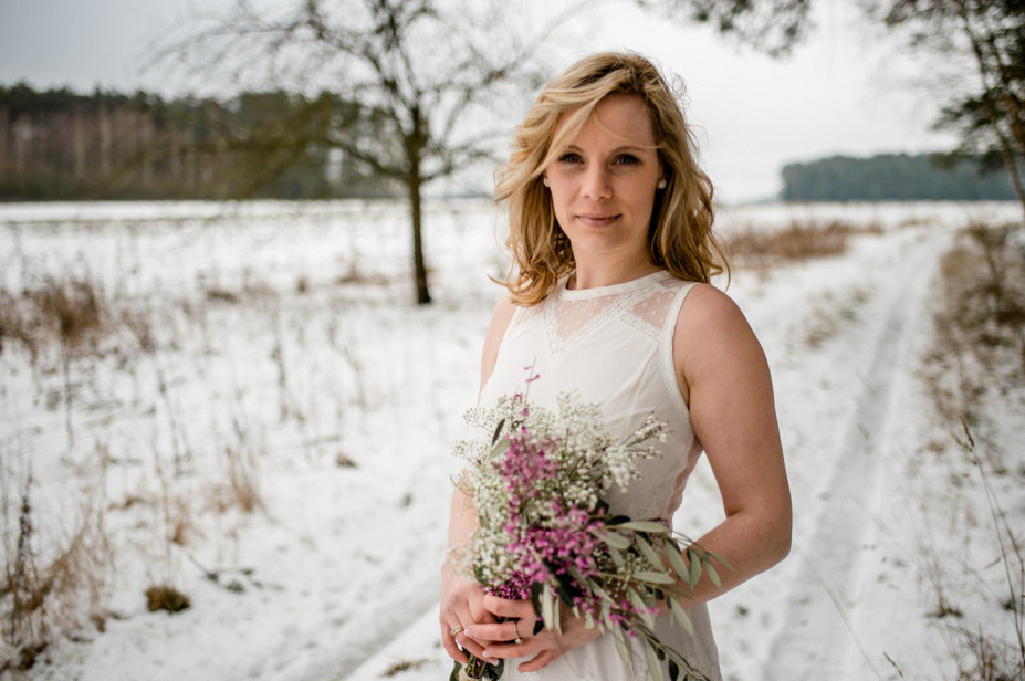 Brautportraits Im Schnee Winterhochzeit Styled Shoot Spiegelhof Fotografie Ansbach Nuernberg 18