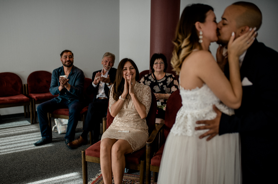 Urban Wedding Civil Wedding Nuernberg Standesamt Stadthochzeit Spiegelhof Fotografie 25