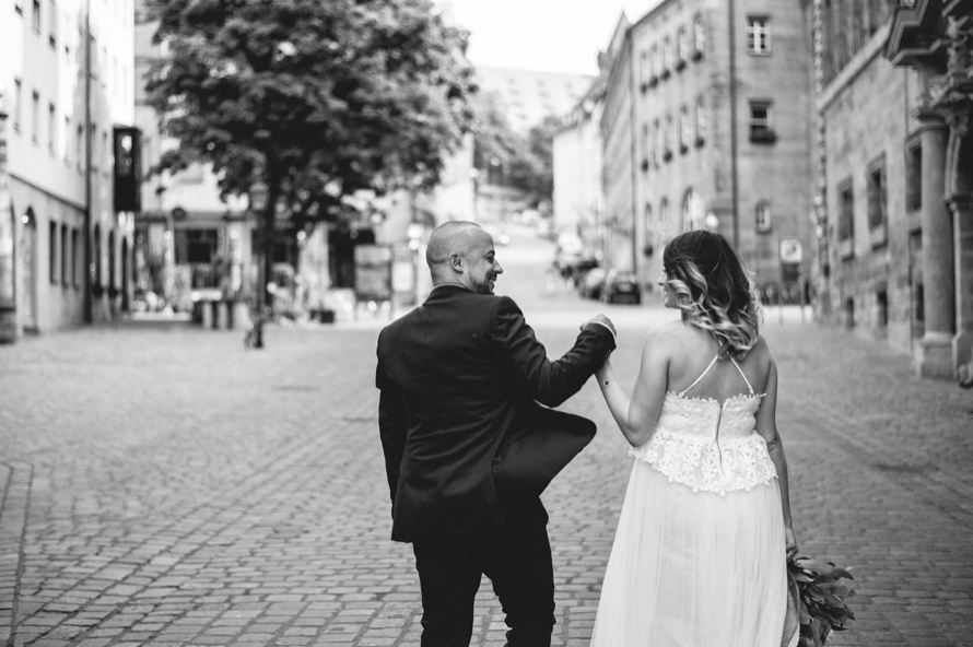 Urban Wedding Civil Wedding Nuernberg Standesamt Stadthochzeit Spiegelhof Fotografie 35