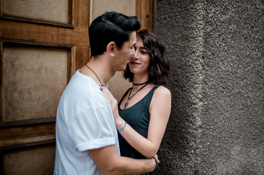 Urban Couple Shot Streetstyle Nuernberg Engagementshot Paerchenshot Grossstadtliebe 03