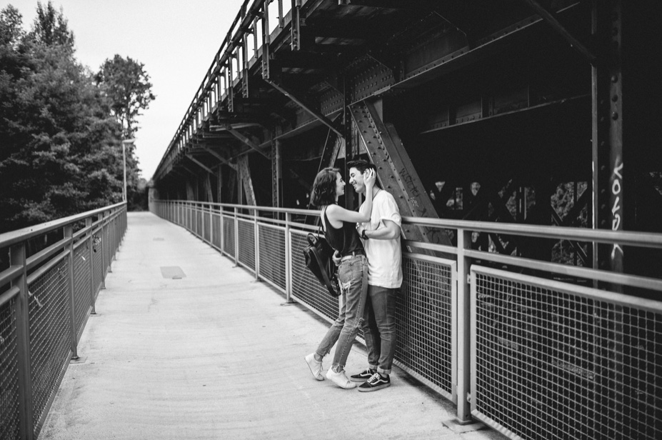 Urban Couple Shot Streetstyle Nuernberg Engagementshot Paerchenshot Grossstadtliebe 37