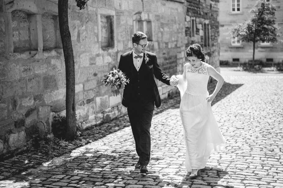 Sommerhochzeit Wuerzburg Schweinfurth Scheunenhochzeit Ginbar Hochzeitsfotograf Ansbach 15