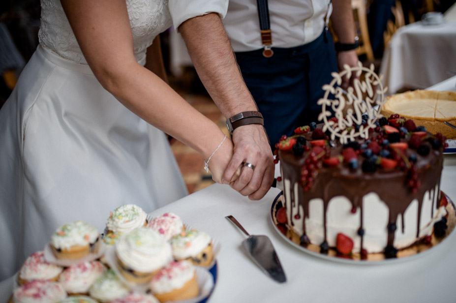 Moderne Industrial Hochzeit Grunge Wedding After Wedding Shoot Spiegelhof Fotografie Ansbach Blumenthal 58