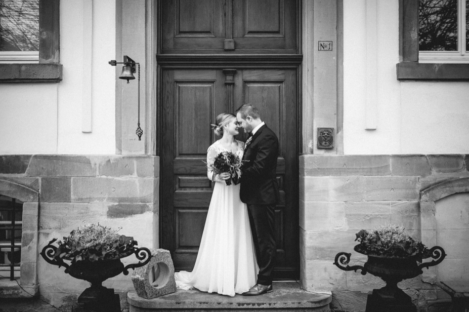 Hochzeitsfotos Gut Ludwigsruhe Jagstmuehle Vintagewedding Barnwedding Winterhochzeit Freie Trauung Bonheger Hochzeitsfotos Spiegelhof Fotografie 09
