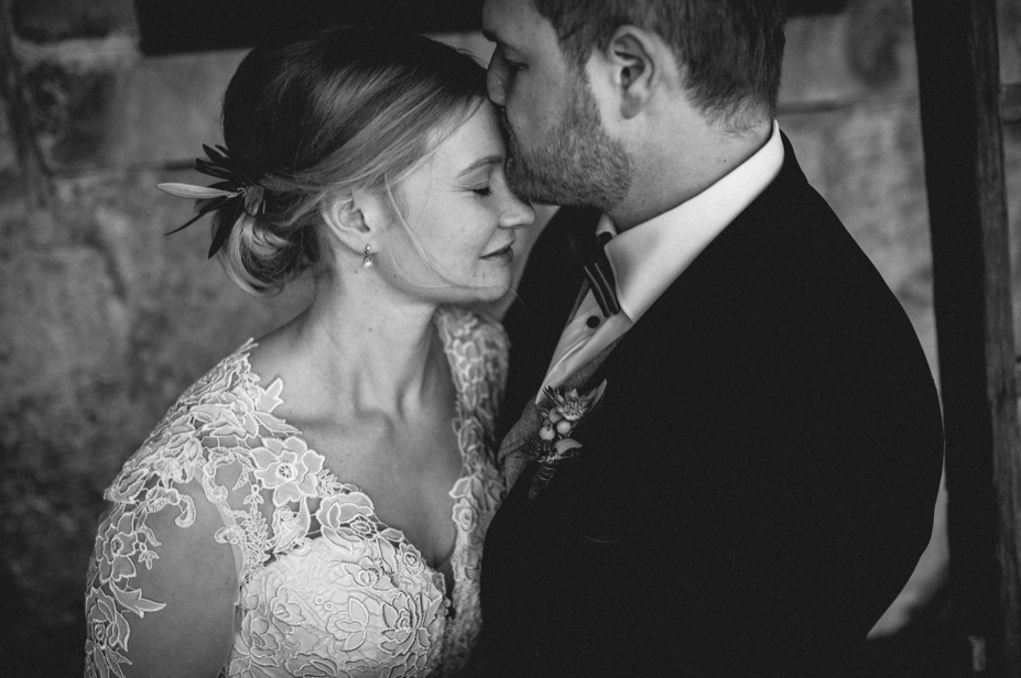 Hochzeitsfotos Gut Ludwigsruhe Jagstmuehle Vintagewedding Barnwedding Winterhochzeit Freie Trauung Bonheger Hochzeitsfotos Spiegelhof Fotografie 12