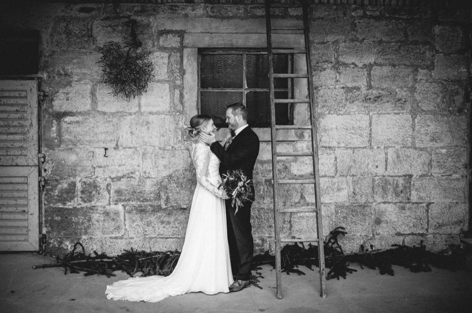 Hochzeitsfotos Gut Ludwigsruhe Jagstmuehle Vintagewedding Barnwedding Winterhochzeit Freie Trauung Bonheger Hochzeitsfotos Spiegelhof Fotografie 15