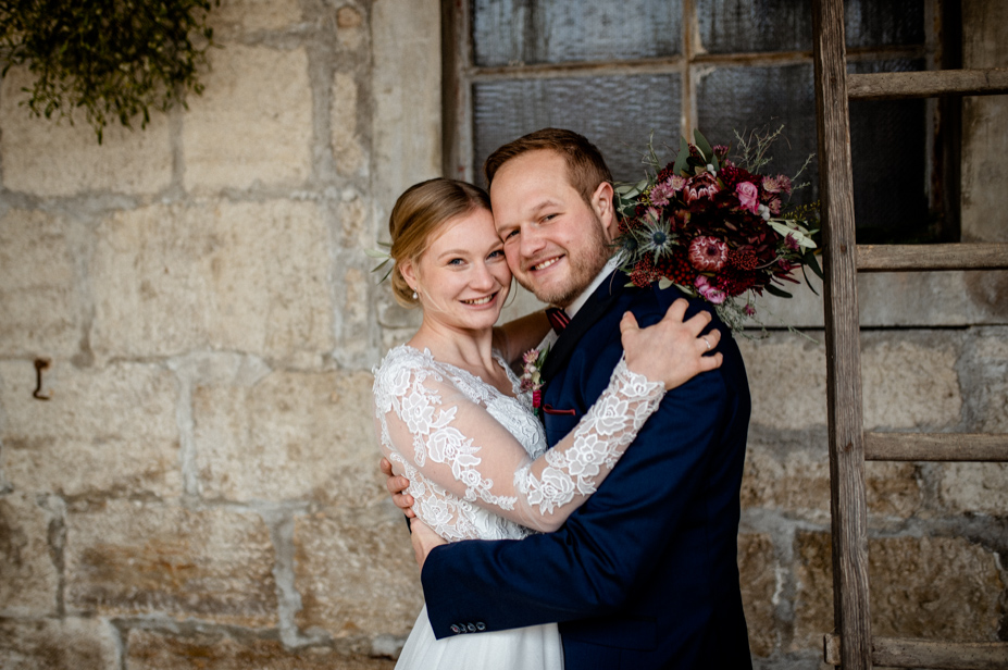 Hochzeitsfotos Gut Ludwigsruhe Jagstmuehle Vintagewedding Barnwedding Winterhochzeit Freie Trauung Bonheger Hochzeitsfotos Spiegelhof Fotografie 17
