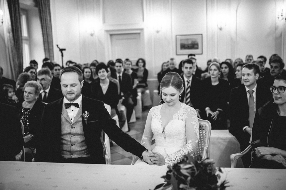 Hochzeitsfotos Gut Ludwigsruhe Jagstmuehle Vintagewedding Barnwedding Winterhochzeit Freie Trauung Bonheger Hochzeitsfotos Spiegelhof Fotografie 27
