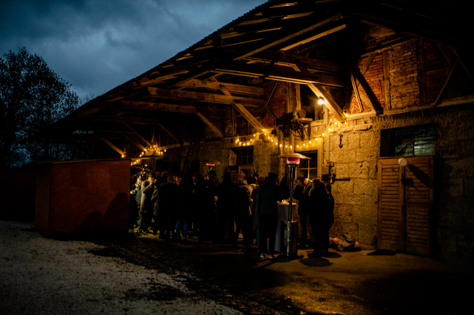 Hochzeitsfotos Gut Ludwigsruhe Jagstmuehle Vintagewedding Barnwedding Winterhochzeit Freie Trauung Bonheger Hochzeitsfotos Spiegelhof Fotografie 40