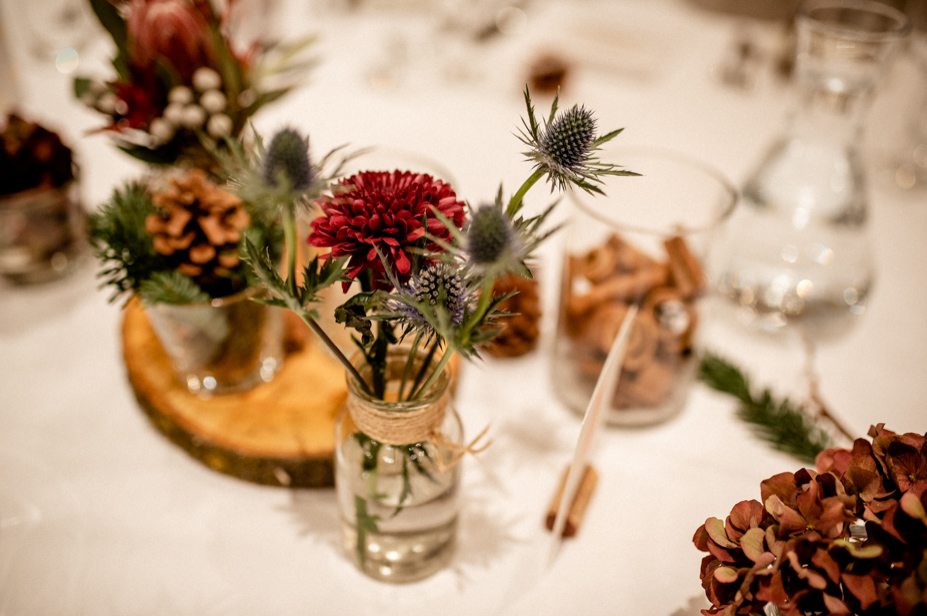 Hochzeitsfotos Gut Ludwigsruhe Jagstmuehle Vintagewedding Barnwedding Winterhochzeit Freie Trauung Bonheger Hochzeitsfotos Spiegelhof Fotografie 44