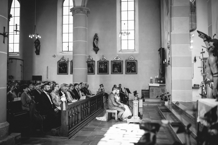 Spaetsommer Hochzeitsfotos Pflugsmuehle Heammerleinsmuehle Vintagewedding Ansbach Hochzeitsfotos Scheunenhochzeit Spiegelhof Fotografie 22