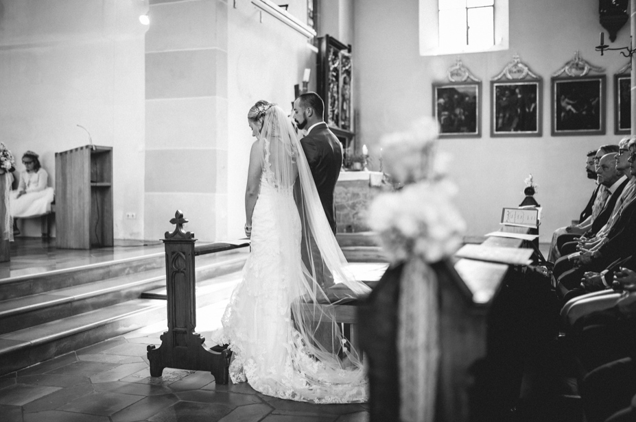 Spaetsommer Hochzeitsfotos Pflugsmuehle Heammerleinsmuehle Vintagewedding Ansbach Hochzeitsfotos Scheunenhochzeit Spiegelhof Fotografie 25