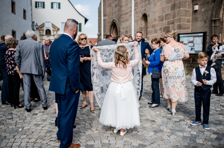 Spaetsommer Hochzeitsfotos Pflugsmuehle Heammerleinsmuehle Vintagewedding Ansbach Hochzeitsfotos Scheunenhochzeit Spiegelhof Fotografie 36