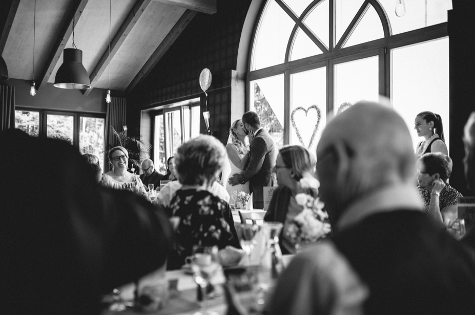 Spaetsommer Hochzeitsfotos Pflugsmuehle Heammerleinsmuehle Vintagewedding Ansbach Hochzeitsfotos Scheunenhochzeit Spiegelhof Fotografie 44