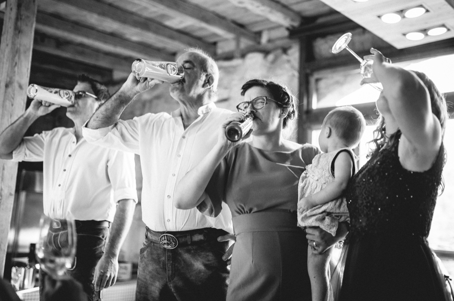 Spaetsommer Hochzeitsfotos Pflugsmuehle Heammerleinsmuehle Vintagewedding Ansbach Hochzeitsfotos Scheunenhochzeit Spiegelhof Fotografie 65