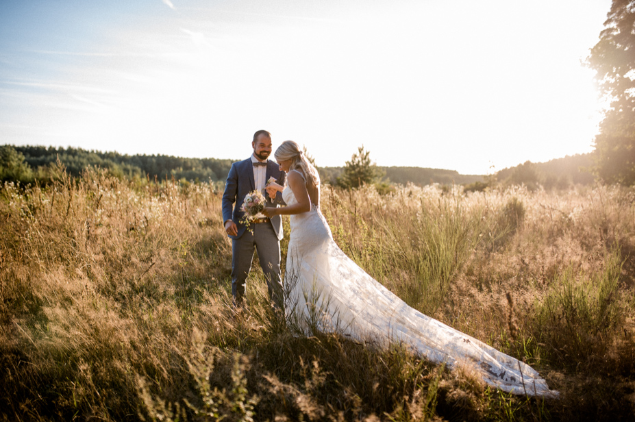 Spaetsommer Hochzeitsfotos Pflugsmuehle Heammerleinsmuehle Vintagewedding Ansbach Hochzeitsfotos Scheunenhochzeit Spiegelhof Fotografie 77