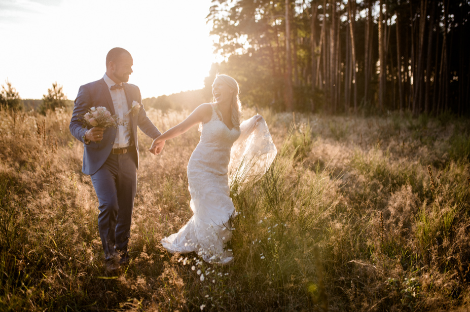 Spaetsommer Hochzeitsfotos Pflugsmuehle Heammerleinsmuehle Vintagewedding Ansbach Hochzeitsfotos Scheunenhochzeit Spiegelhof Fotografie 78