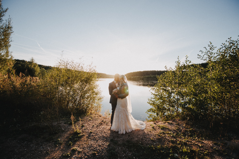 Spaetsommer Hochzeitsfotos Pflugsmuehle Heammerleinsmuehle Vintagewedding Ansbach Hochzeitsfotos Scheunenhochzeit Spiegelhof Fotografie 79