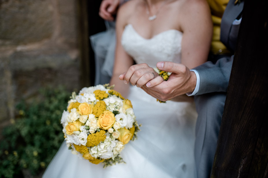 Hochzeitsreportage Nuernberg Gwaechshaus Hochzeitsfotos Zitronendeko Sommerhochzeit 52