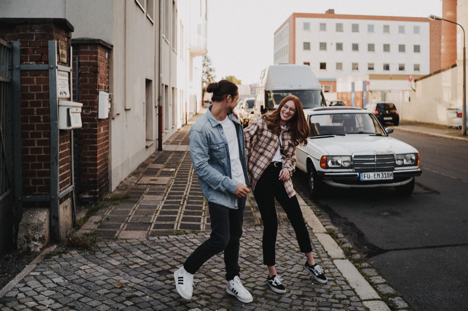 Urban Paarportraits Coupleshoot Nuernberg Engagementphotos Spiegelhof Fotografie Ansbach Hochzeitsfotograf 08