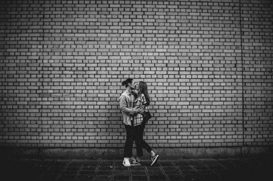 Urban Paarportraits Coupleshoot Nuernberg Engagementphotos Spiegelhof Fotografie Ansbach Hochzeitsfotograf 15