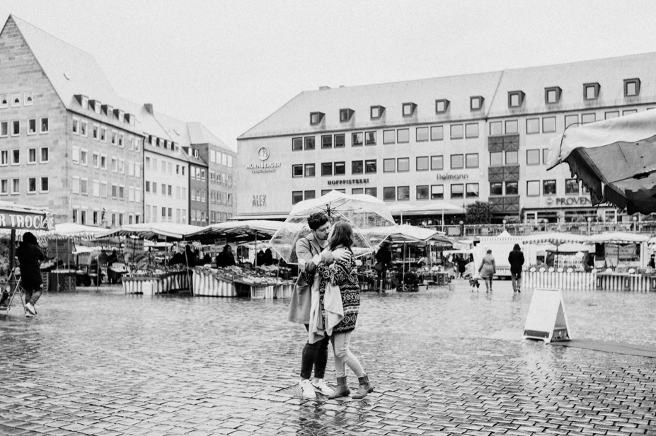 Verlobungsshooting Engagement Shoot Hochzeitsbilder Nuernberg Ansbach Hochzeitsfotograf Spiegelhof Fotografie 19