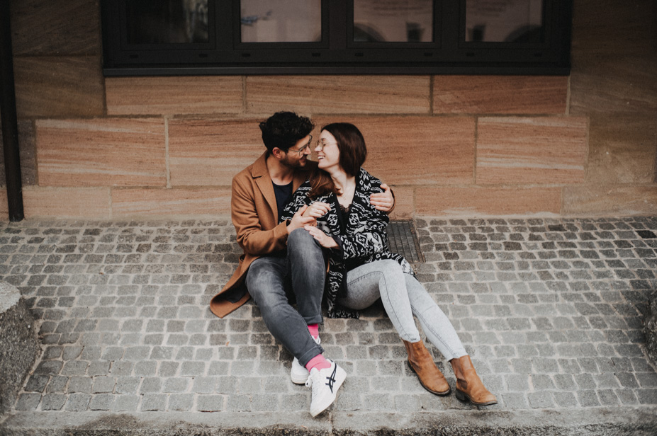 Verlobungsshooting Engagement Shoot Hochzeitsbilder Nuernberg Ansbach Hochzeitsfotograf Spiegelhof Fotografie 24