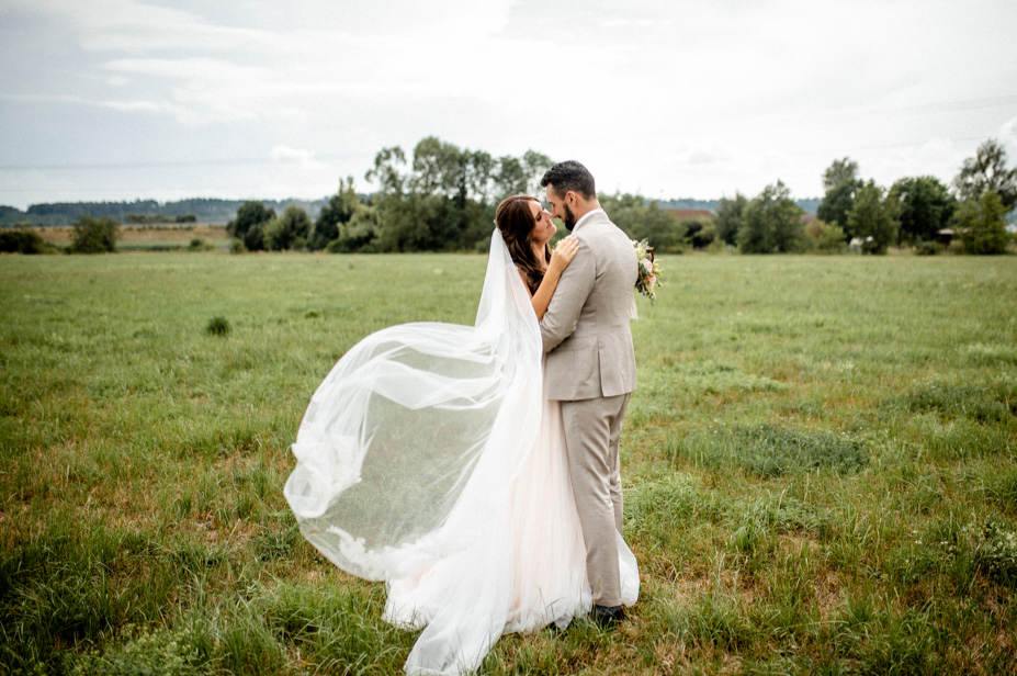 Sommerhochzeit Dorfmuehle Lehrberg Hochzeitsfotos Ansbach Toskanahochzeit Hochzeitsfotograf Hochzeitsreportage 056