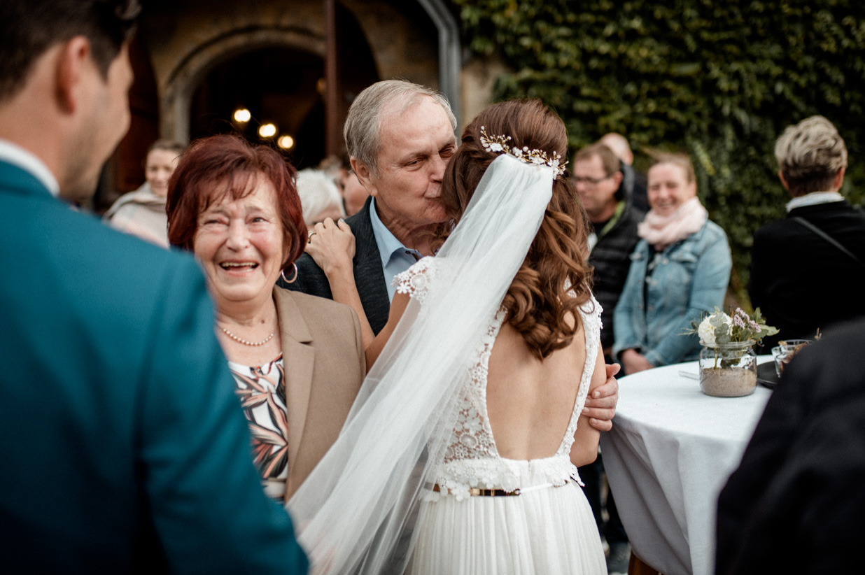 Hochzeitsreportage Aufgetischt Nuernberg Hochzeitsfotos Industrial Wedding Ansbach Spieglhof Fotografie 23