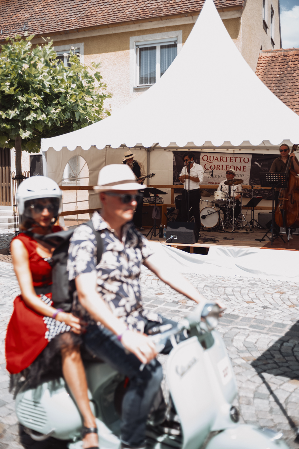 Oldie Town Festival Wolframs Eschenbach Rockabilly Quartetto Corleone Ansbach Eventreportage Eventfotografie Konzertfotografie Katharina Meier Spiegelhof Fotografie 0036