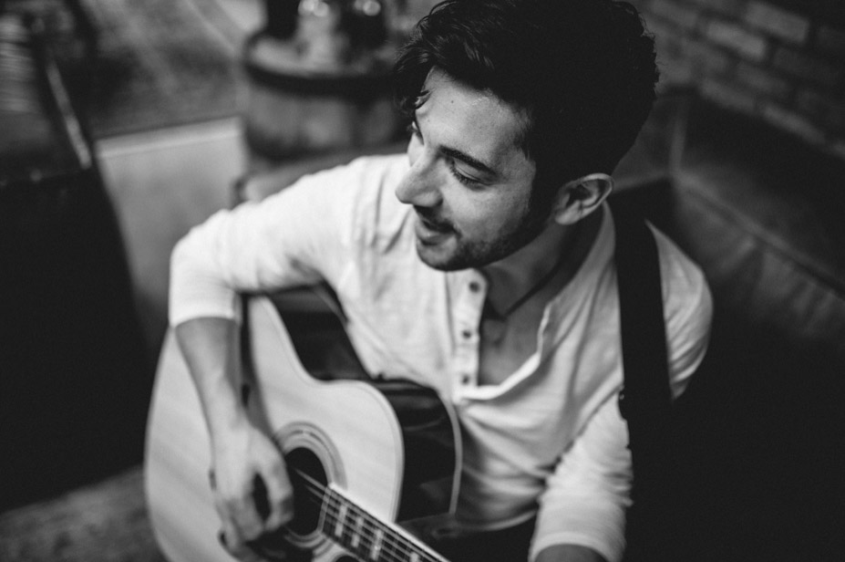 Alessandro Mega Kuenstler Portrait Ansbach Musiker Foto Italienische Musik Spiegelhof Fotografie 02