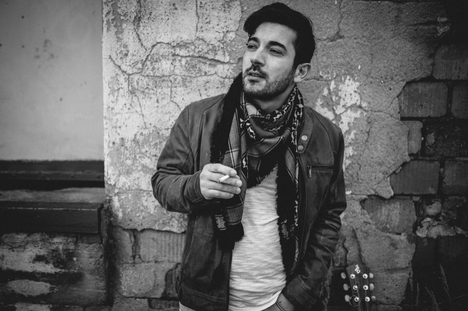 Alessandro Mega Kuenstler Portrait Ansbach Musiker Foto Italienische Musik Spiegelhof Fotografie 07