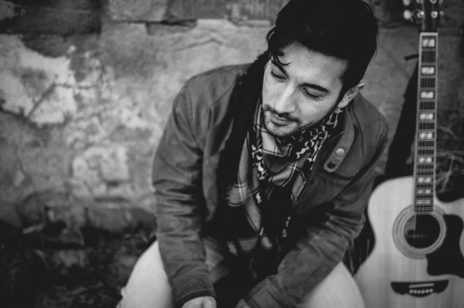 Alessandro Mega Kuenstler Portrait Ansbach Musiker Foto Italienische Musik Spiegelhof Fotografie 09